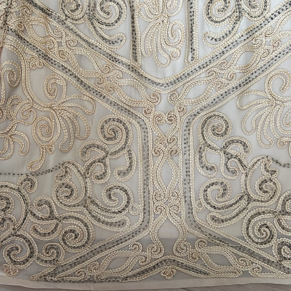 Verty Cream Embroidered Pencil Skirt - Picture 5 of 5